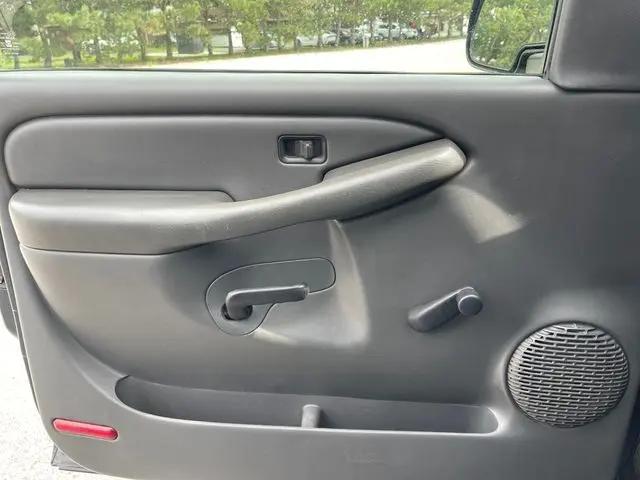 2003 Chevrolet Silverado 1500 WT