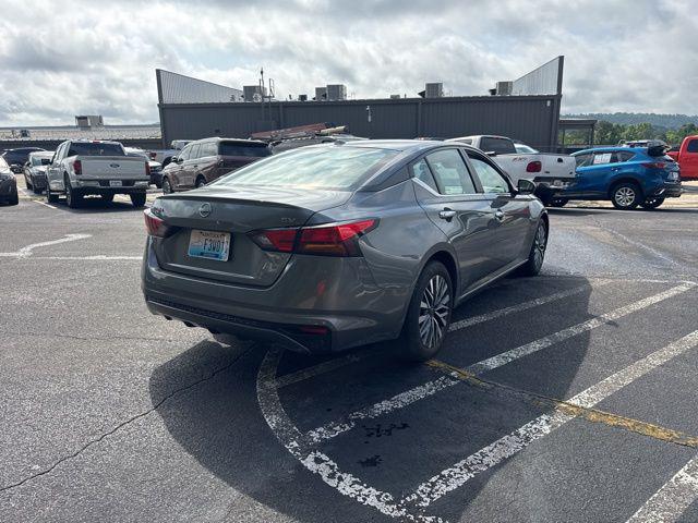 2023 Nissan Altima SV FWD