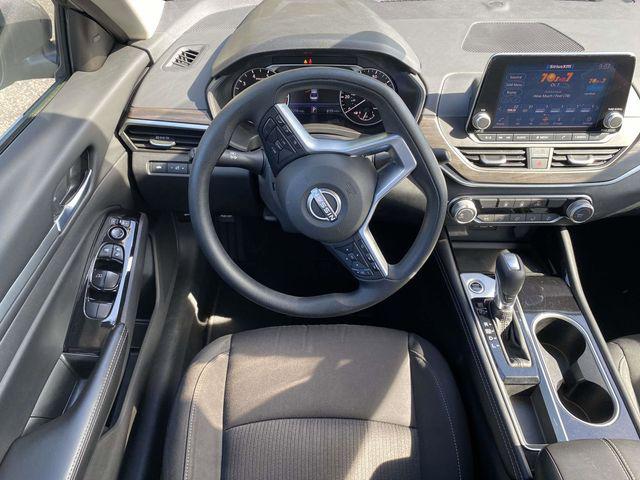 2023 Nissan Altima SV FWD