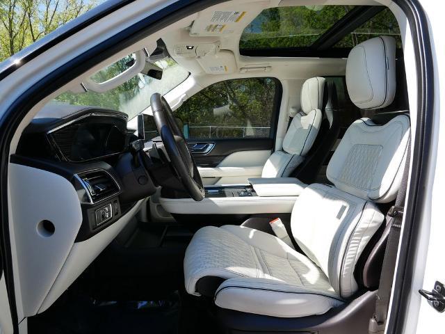 2022 Lincoln Navigator Black Label