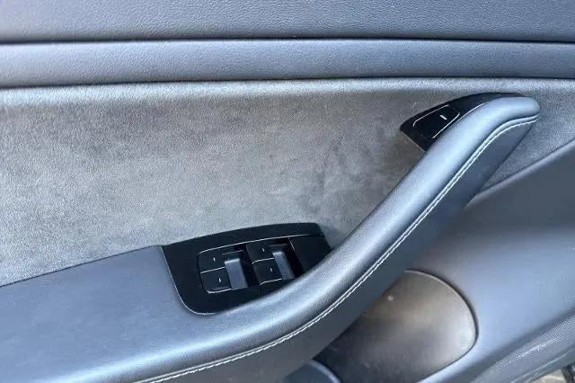 2019 Tesla Model 3 Mid Range