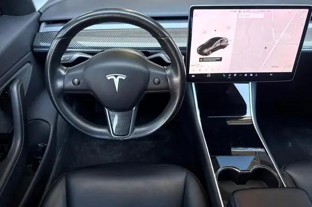 2019 Tesla Model 3 Mid Range