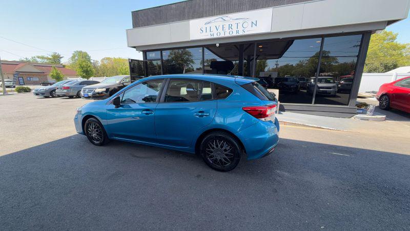 2019 Subaru Impreza 2.0i