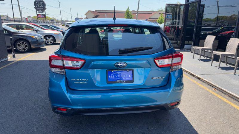 2019 Subaru Impreza 2.0i