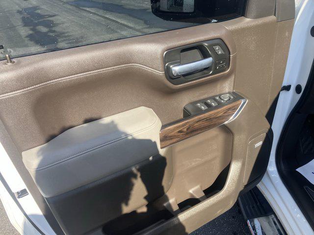2021 GMC Sierra 1500 4WD Crew Cab Short Box SLT