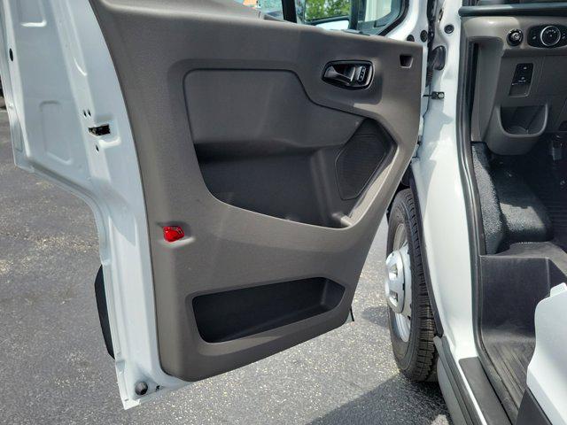 2025 Ford Transit Cargo Van 148 WB High Roof Cargo