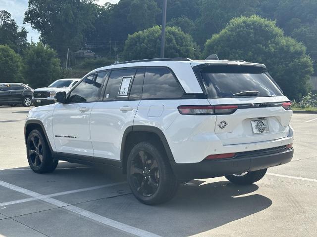 2023 Jeep Grand Cherokee Altitude 4x2