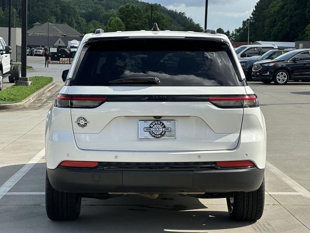2023 Jeep Grand Cherokee Altitude 4x2