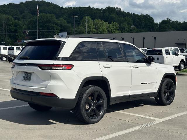 2023 Jeep Grand Cherokee Altitude 4x2