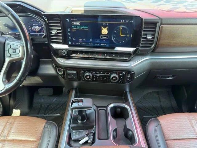 2023 Chevrolet Silverado 1500 4WD Crew Cab Short Bed High Country