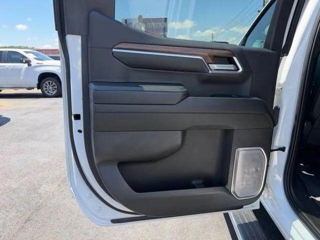2023 Chevrolet Silverado 1500 4WD Crew Cab Short Bed High Country