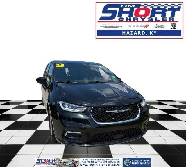 2025 Chrysler Pacifica Select for sale in Hazard, KY