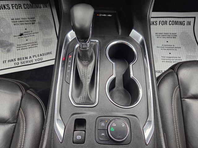 2023 Chevrolet Traverse AWD LT Leather