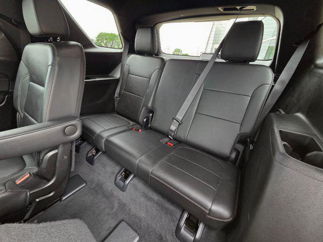 2023 Chevrolet Traverse AWD LT Leather