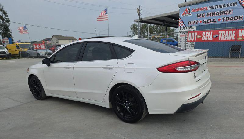 2020 Ford Fusion SE