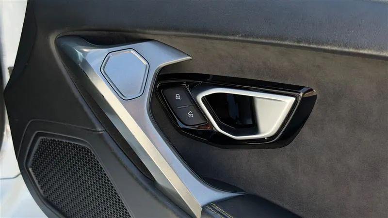 2019 Lamborghini Huracan LP580-2S