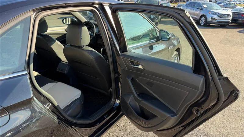 2019 Volkswagen Jetta 1.4T R-Line