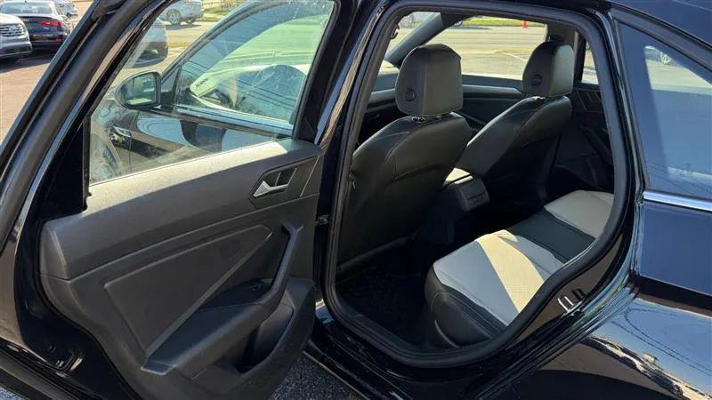 2019 Volkswagen Jetta 1.4T R-Line