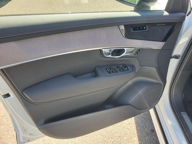 2026 Volvo XC90 Plug-In Hybrid Ultra Dark Theme, T8 AWD, Electric/Gasoline, 6 Seats
