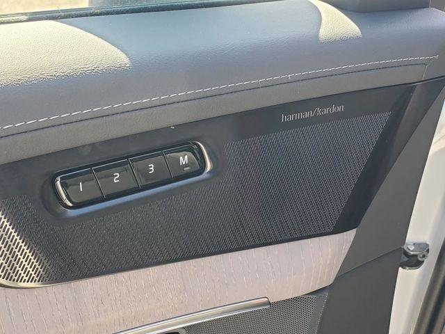 2026 Volvo XC90 Plug-In Hybrid Ultra Dark Theme, T8 AWD, Electric/Gasoline, 6 Seats