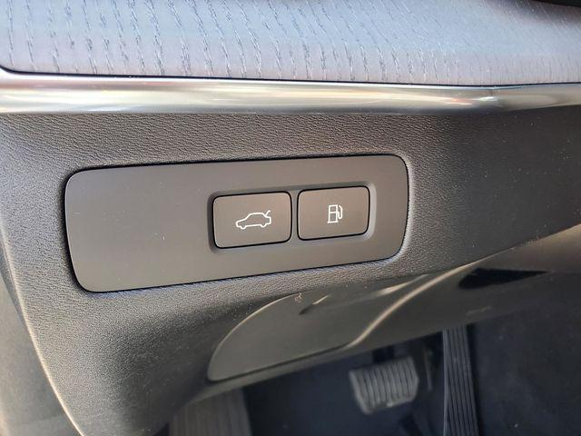 2026 Volvo XC90 Plug-In Hybrid Ultra Dark Theme, T8 AWD, Electric/Gasoline, 6 Seats