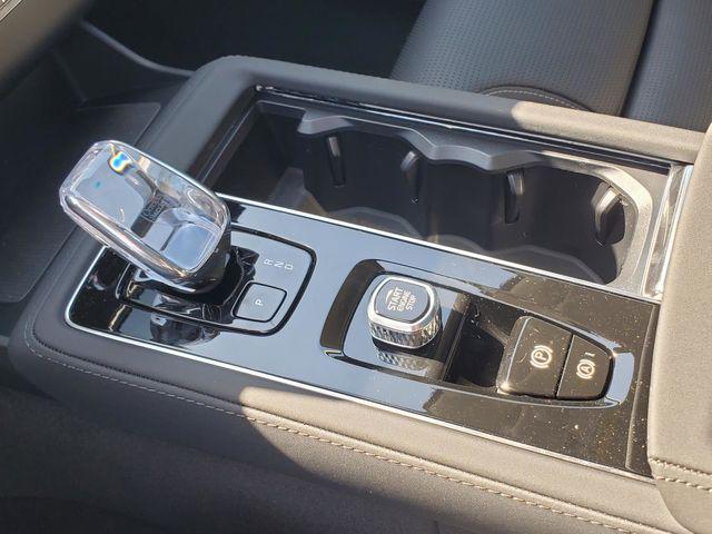 2026 Volvo XC90 Plug-In Hybrid Ultra Dark Theme, T8 AWD, Electric/Gasoline, 6 Seats