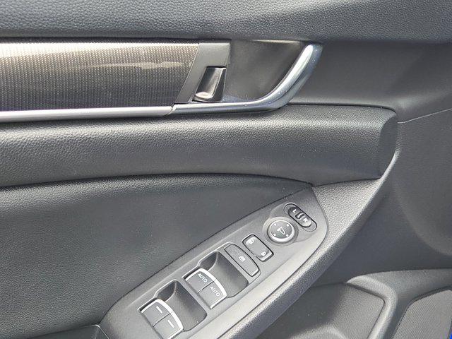 2000 Honda Accord 4d LX AT
