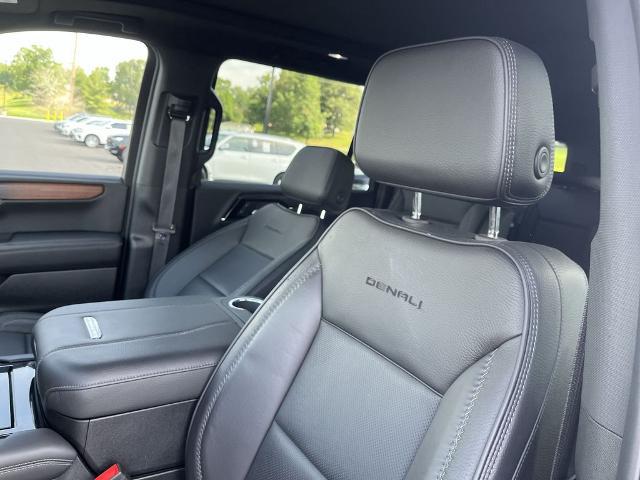 2025 GMC Yukon XL 4WD Denali