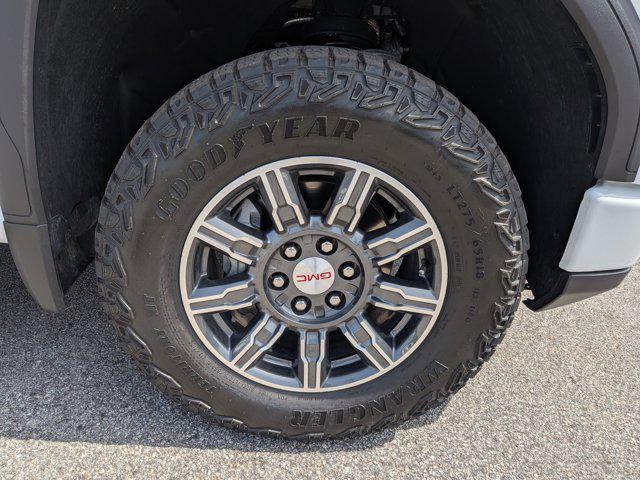 2024 GMC Sierra 1500 4WD Crew Cab Short Box AT4