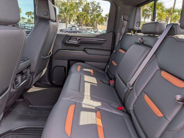 2024 GMC Sierra 1500 4WD Crew Cab Short Box AT4