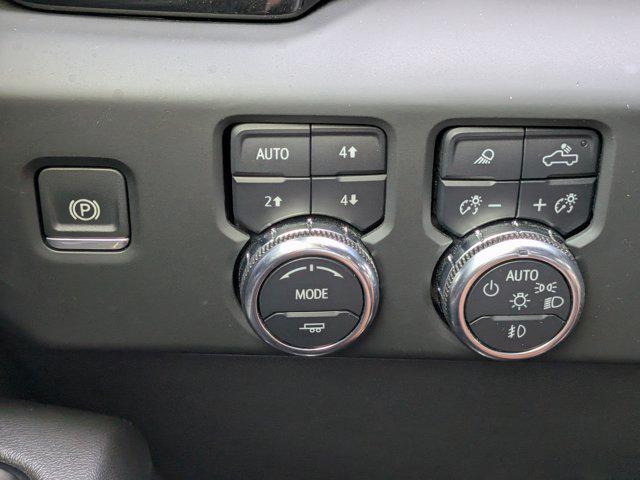 2024 GMC Sierra 1500 4WD Crew Cab Short Box AT4