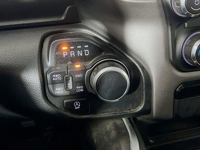 2020 Ram 1500 Big Horn Crew Cab 4x4 5'7" Box