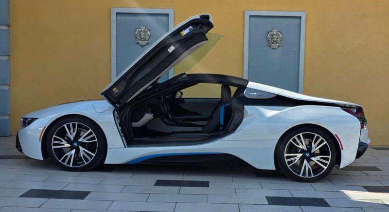 2019 BMW i8 Base