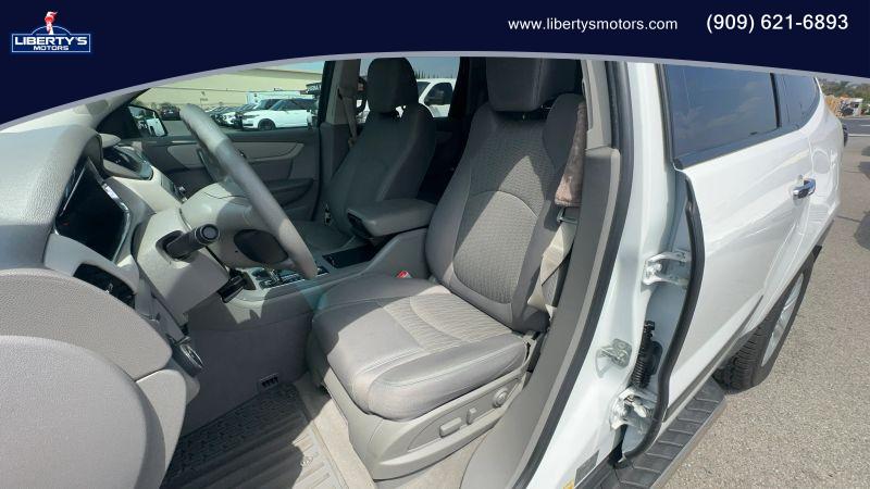 2017 Chevrolet Traverse LS