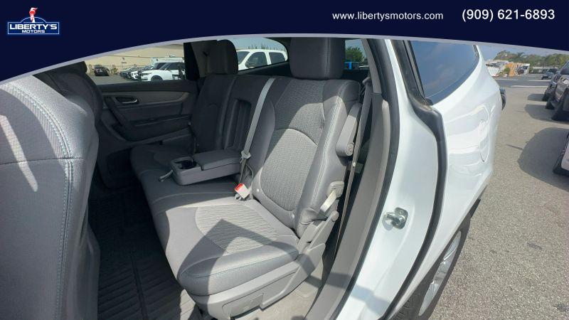 2017 Chevrolet Traverse LS