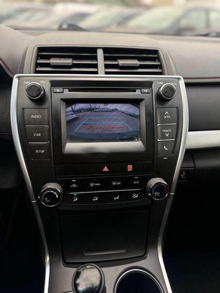 2016 Toyota Camry SE