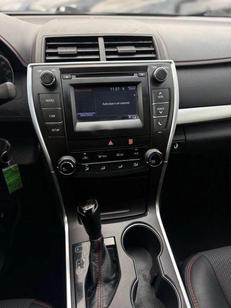 2016 Toyota Camry SE