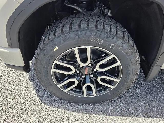 2026 GMC Sierra 1500 Crew Cab, Short Bed, AT4, 4WD