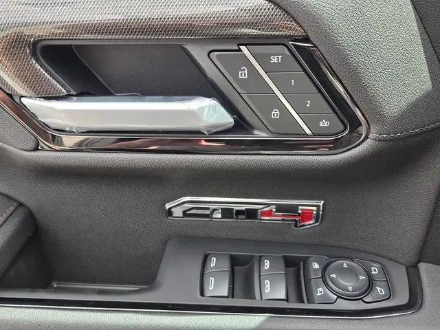 2026 GMC Sierra 1500 Crew Cab, Short Bed, AT4, 4WD