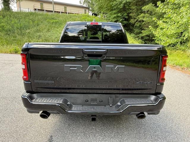 2025 Ram 1500 Big Horn Crew Cab 4x4 5'7" Box