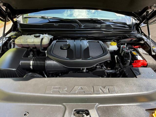 2025 Ram 1500 Big Horn Crew Cab 4x4 5'7" Box