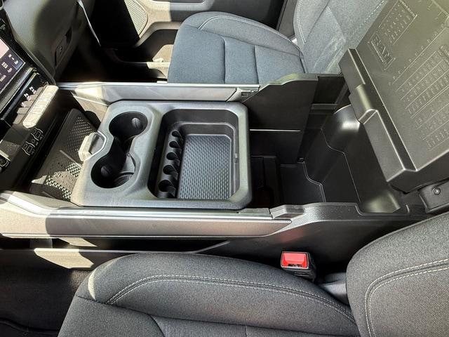 2025 Ram 1500 Big Horn Crew Cab 4x4 5'7" Box
