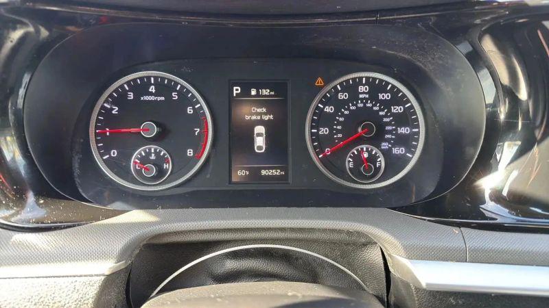 2022 Kia K5 LX