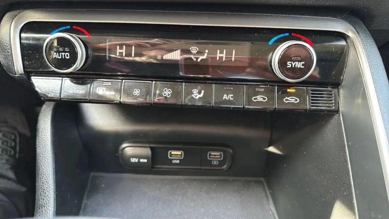 2022 Kia K5 LX