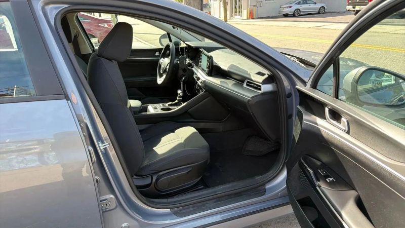 2022 Kia K5 LX