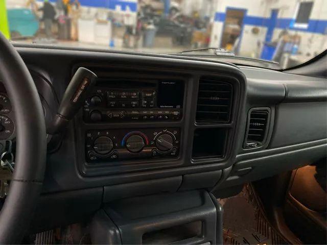 2002 Chevrolet Avalanche Base