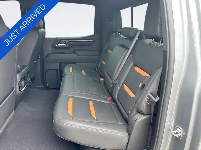 2024 GMC Sierra 1500 4WD Crew Cab Short Box AT4