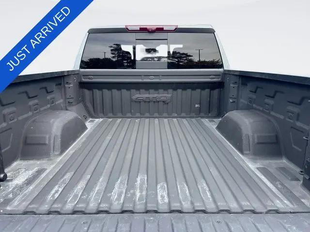 2024 GMC Sierra 1500 4WD Crew Cab Short Box AT4