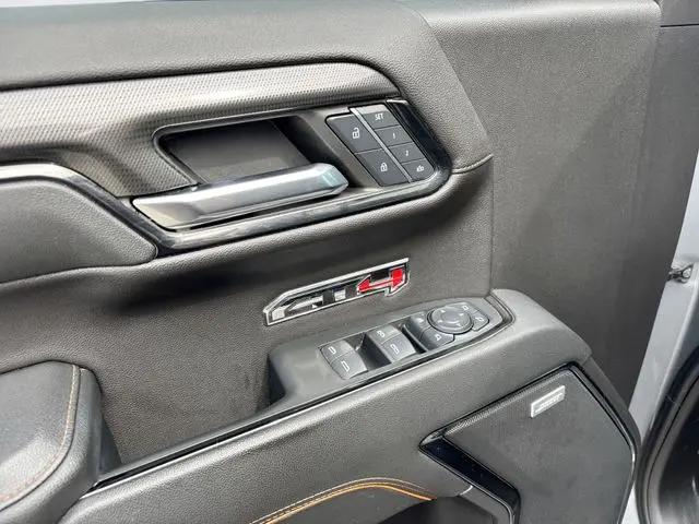2024 GMC Sierra 1500 4WD Crew Cab Short Box AT4