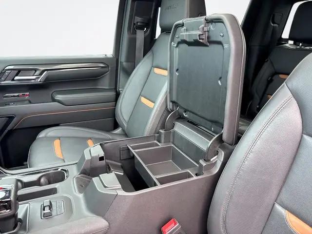 2024 GMC Sierra 1500 4WD Crew Cab Short Box AT4